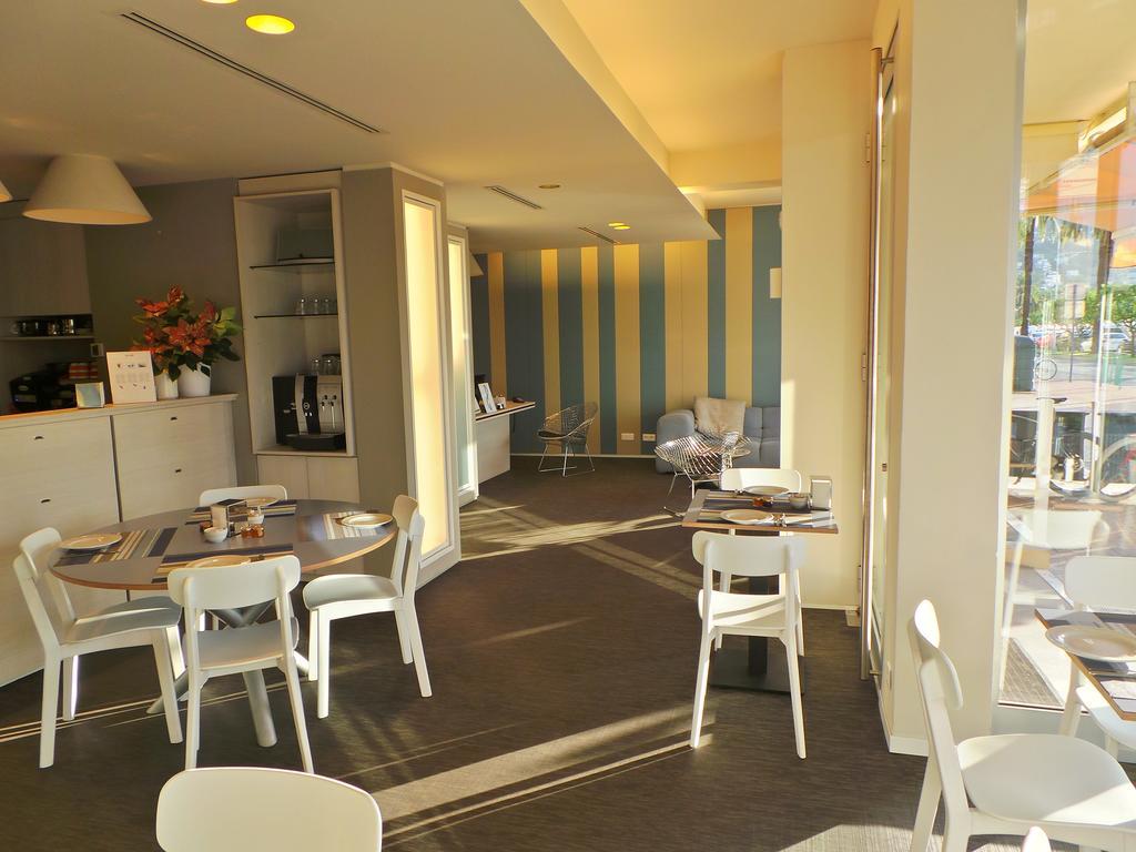 Hotel Palm Garavan 멍똥 외부 사진