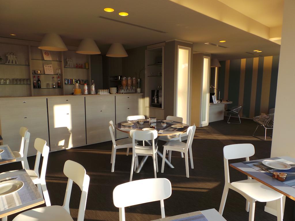 Hotel Palm Garavan 멍똥 외부 사진